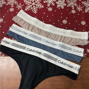 Calvin Klein - Women's Thongs